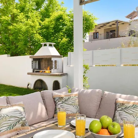Villa Costa By *